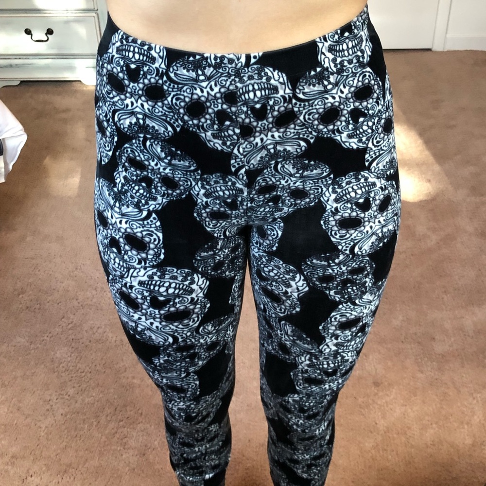 No Boundaries Skull Leggings
